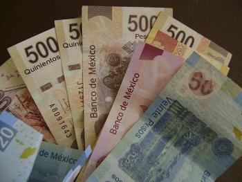 Banxico baja a 5.5% tasa de inter&eacute;s por choque Covid-19