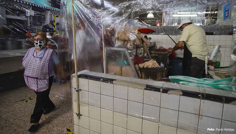 Locatarios se enfrentan por reapertura del mercado Martínez de la Torre