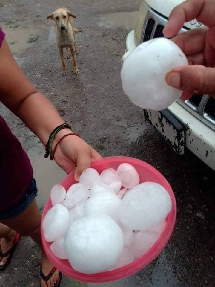 Granizos gigantes causan tres heridos en la Huasteca Potosina