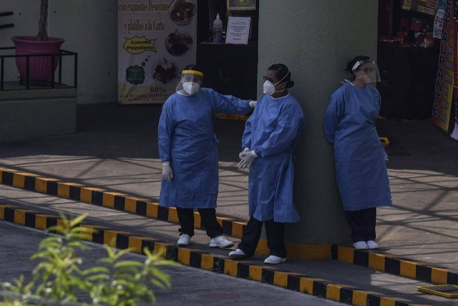 La curva va en ascenso porque el virus es mucho más contagioso y letal, señalan especialistas