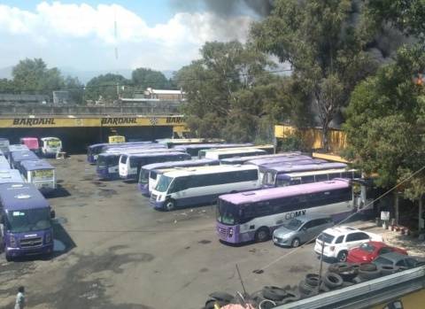 Incendio de camiones en Coyoacán