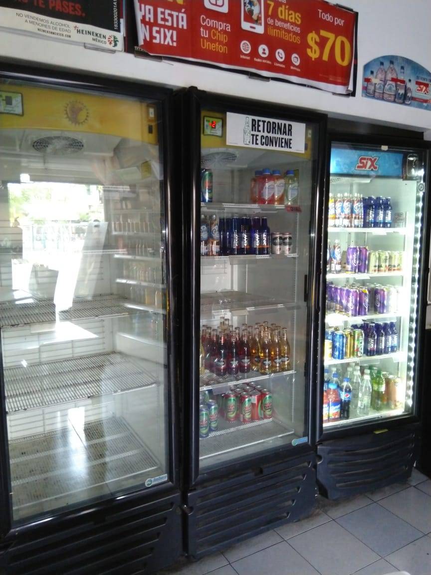 Celebran con refris vac&iacute;os, reapertura de cerveceras
