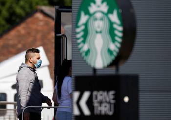Starbucks prev&eacute; recuperaci&oacute;n de crecimiento a finales de a&ntilde;o