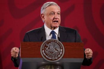 Pide AMLO a beneficiados de cr&eacute;ditos cumplir con pagos