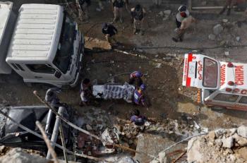 Un avi&oacute;n con 107 personas a bordo se estrella en Pakist&aacute;n