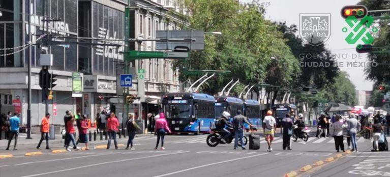 Vendedores ambulantes bloquearon Eje Central