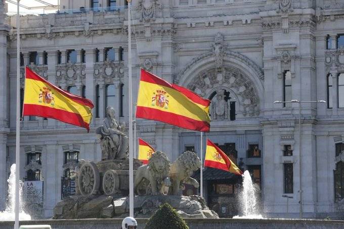 España declara diez días de luto oficial