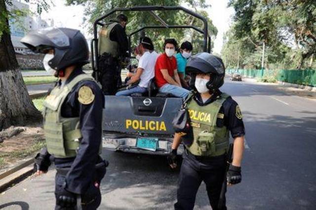 Perú: Militares y policía para aplicar confinamiento