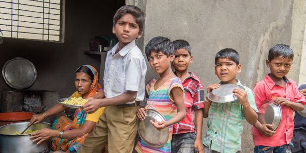 UNICEF estima que la pandemia originará 86 millones de niños pobres