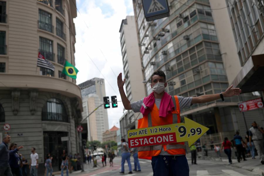 Sao Paulo reabriría centros comerciales por 15 días