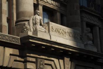 Banxico recorta pron&oacute;stico de crecimiento para el PIB en el 2020