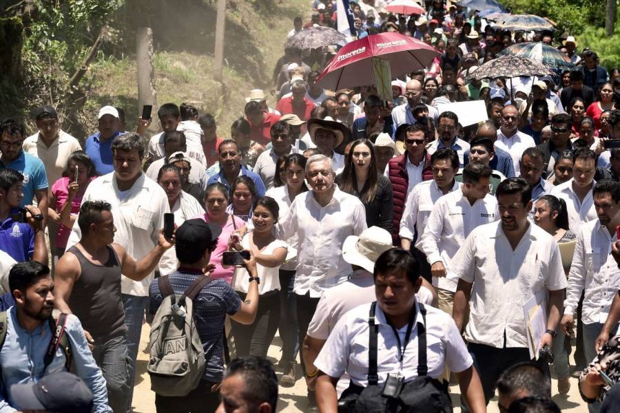 AMLO prevé reiniciar giras el lunes