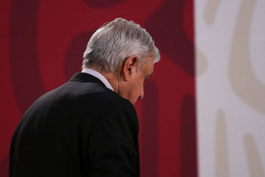El País me ataca por negar contratos de industria eléctrica a extranjeros: AMLO