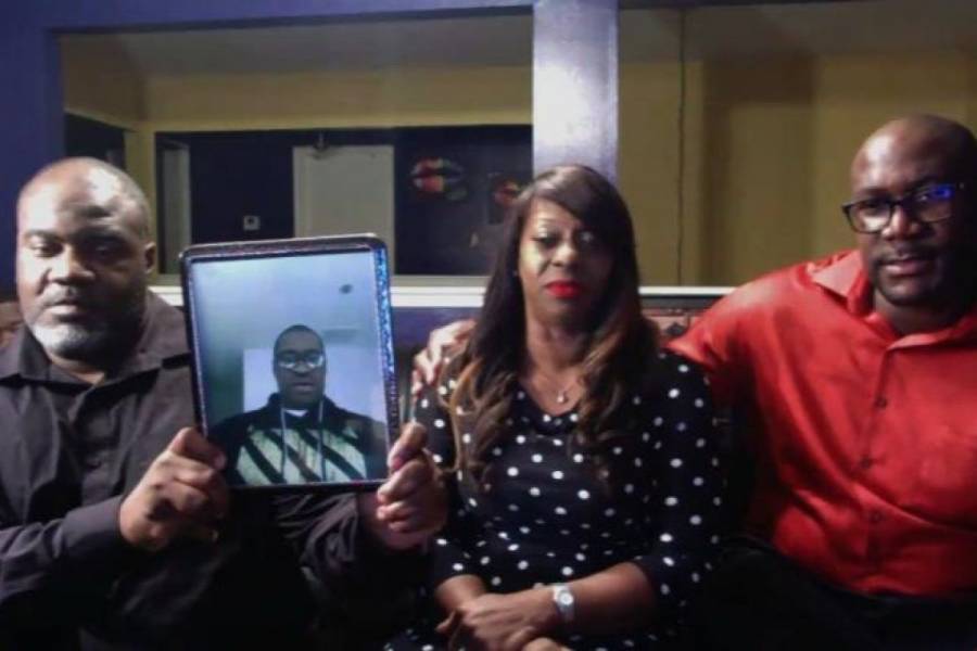 Asegura hermano de George Floyd que Trump lo ignoró durante llamada telefónica
