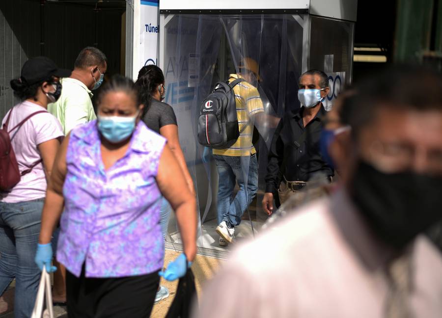 Fiscal&iacute;a de Ecuador investiga corrupci&oacute;n durante pandemia