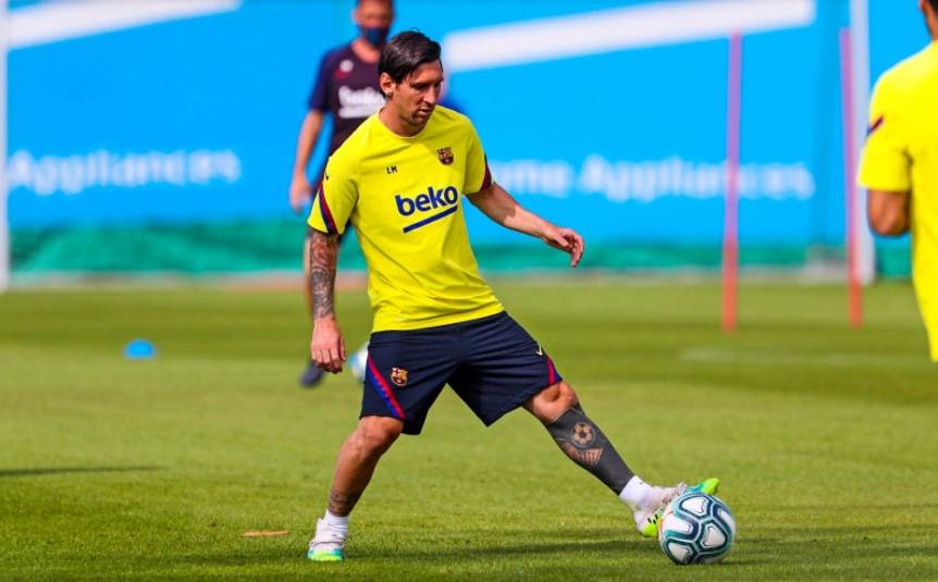 Messi no activa cláusula liberatoria y se queda en el Barcelona hasta 2021