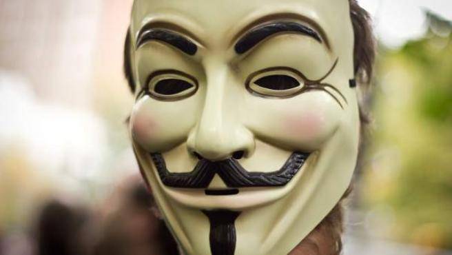 Anonymous hacker al Vaticano y revela abusos de menores