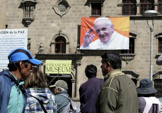 Papa Francisco expresa su preocupaci&oacute;n por la violencia en EUA