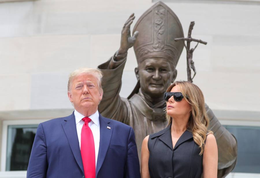 Trump y Melania protagonizan nuevo desencuentro