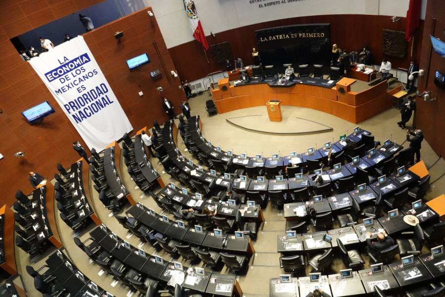 Son disueltos los grupos parlamentarios del PRD y PES en el Senado