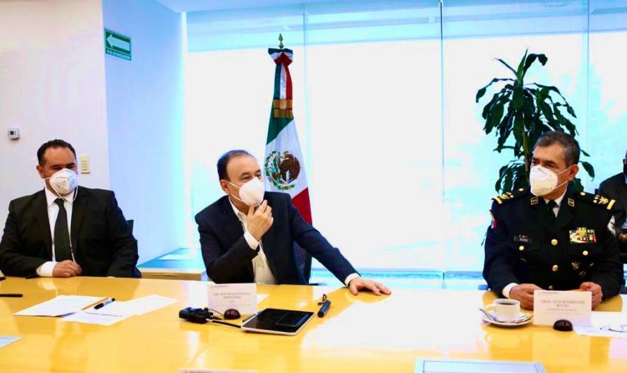 Colaboran EU y M&eacute;xico contra trasiego de armas 