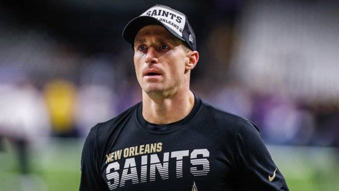 Drew Brees ofrece disculpa tras criticar a jugadores que se arrodillan durante himno de EE.UU.