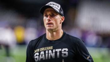 Drew Brees ofrece disculpa tras criticar a jugadores que se arrodillan durante himno de EE.UU.
