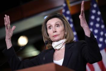 Pelosi denuncia despliegue de fuerzas sin identificar en Washington