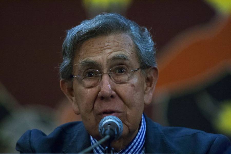 Cuauhtémoc Cárdenas insta a AMLO posponer megaproyectos para atender crisis