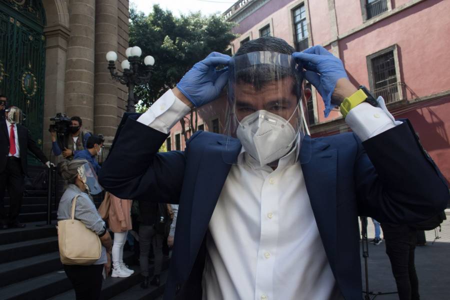CON REFORMA BUSCAN QUE SERVIDORES P&Uacute;BLICOS USEN CUBREBOCAS O CARETA, INCLUSO EL PRESIDENTE DE LA REP&Uacute;BLICA