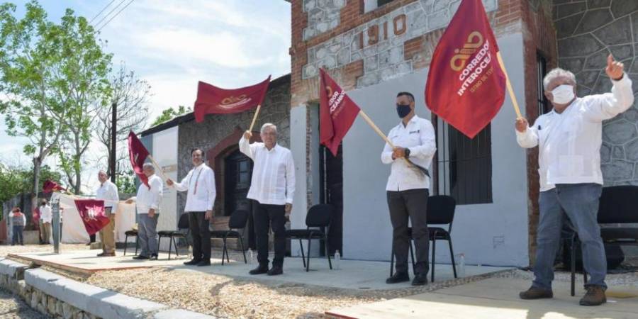 Salió gente de sus casas en Dos Aguas, Veracruz, ante evento de Presidente