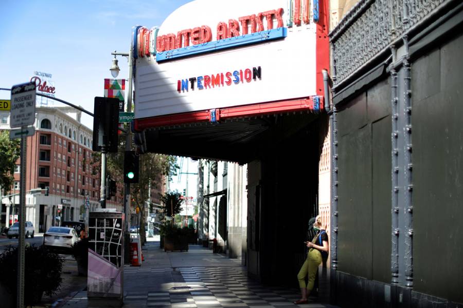 California reabrirá sus salas de cine al 25% de capacidad