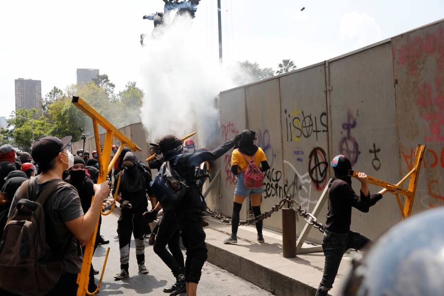 marcha hacia el zócalo termina en destrozos