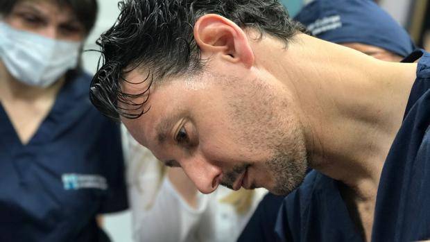 Cortes gratis de cabello a doctores