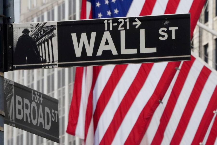 Fed ve una contracción de la economía de un 6,5% este año y promete mantener compra de bonos