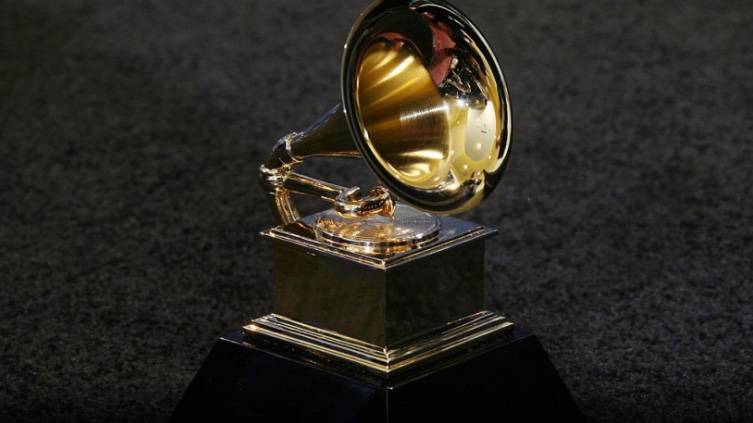 Grammy confirma conflicto de interés en nominaciones