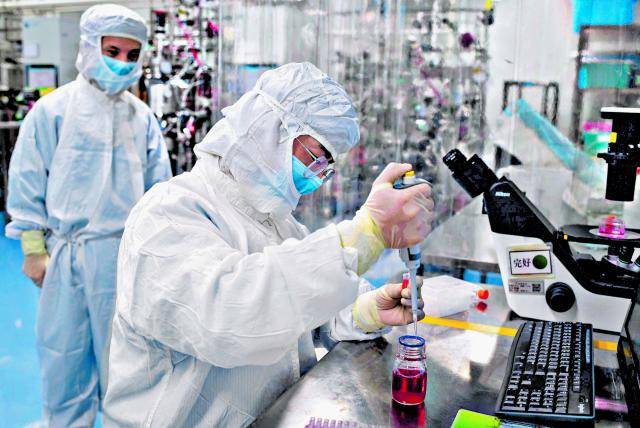 Brasil firma con laboratorio chino para producir vacuna contra el coronavirus