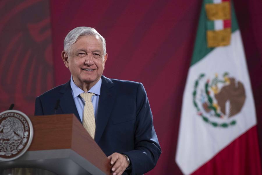 AMLO: “No podemos quedarnos sólo en casa”