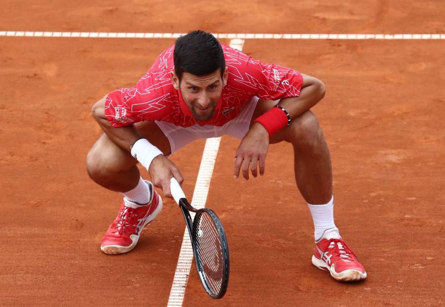 Djokovic celebra retorno de espectadores en torneo benéfico de tenis