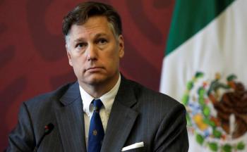 Informa Landau que por ahora no tienen autorizaci&oacute;n para entregar visas estudiantiles