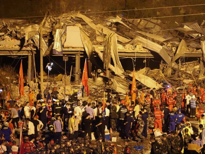 Explosi&oacute;n de cami&oacute;n de gas deja 19 personas muertas en China