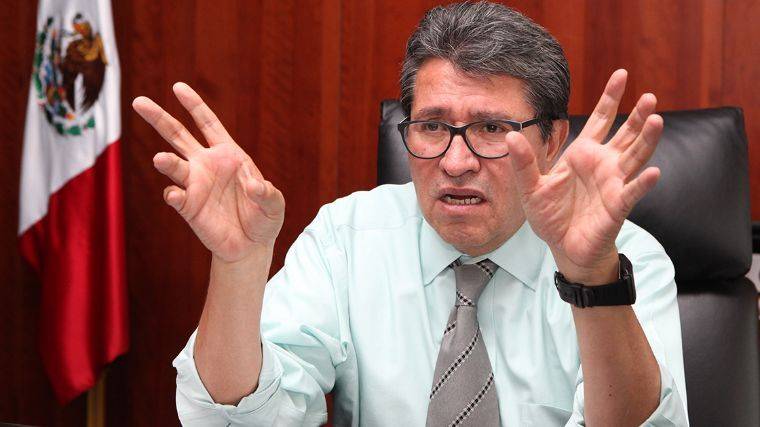 Monreal señala que cree en la honestidad de Yeidckol Polevnsy