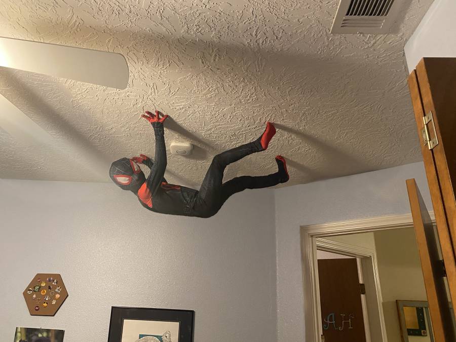 Ni&ntilde;o se vuelve viral al cumplir su sue&ntilde;o de convertirse en Spider-Man