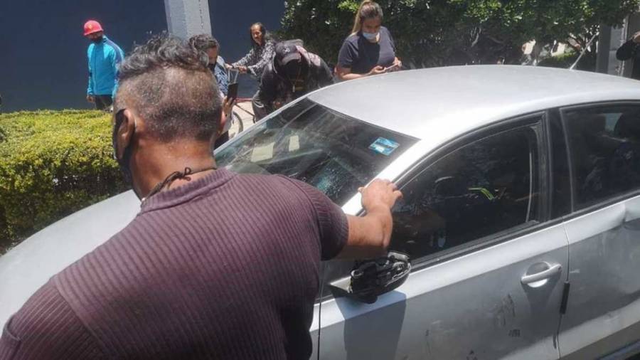 Automovilista intenta atropellar a policías en Calzada de Tlalpan