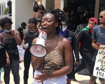 Encuentran sin vida a joven activista en Florida