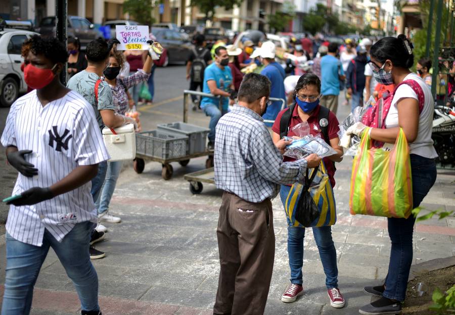 Ecuador amplía estado de excepción por pandemia