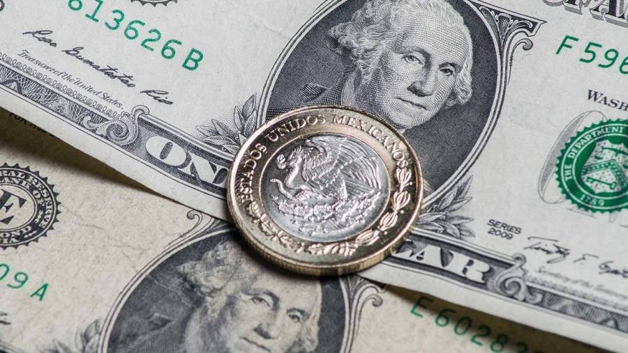 Peso mexicano gana tras apoyos anunciados por la Fed