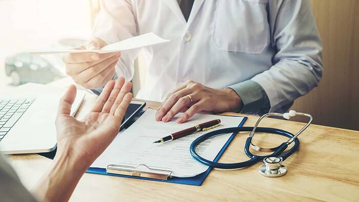 UNAM y CDMX capacitarán a médicos de farmacias para detectar COVID