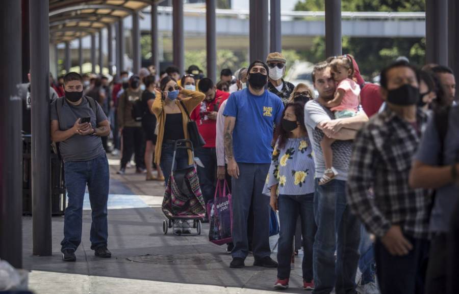 Extienden las restricciones de tránsito en frontera con EU