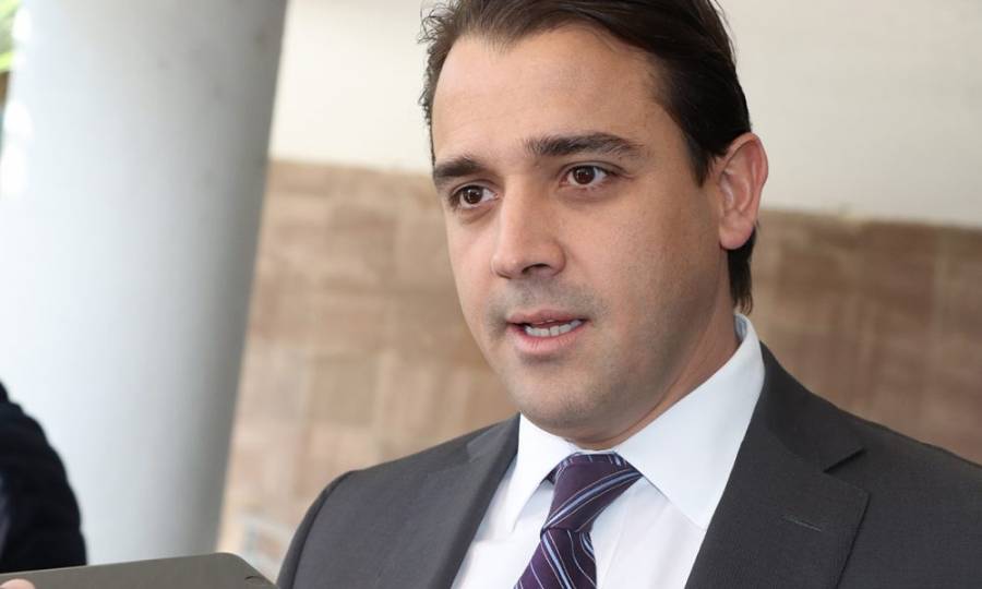 Titular de Desarrollo Social de SLP mete a trabajar a 5 familiares